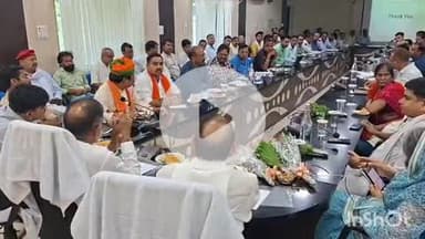 धौलपुर: कलेक्ट्रेट सभागार में ऊर्जा मंत्री ने विद्युत विभाग के अधिकारियों की बैठक लेकर निर्देश दिए