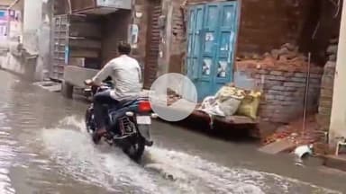 बरेली: सुबह हुई बारिश से बिहारीपुर के आसपास के मोहल्ले में हुआ जलभराव