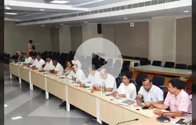 మహబూబ్ నగర్ అర్బన్: వర్షాకాలంపై అన్ని శాఖల ఉన్నత అధికారులతో ప్రత్యేక సమీక్ష నిర్వహించిన జిల్లా కలెక్టర్ విజయేంద్రియ బోయ