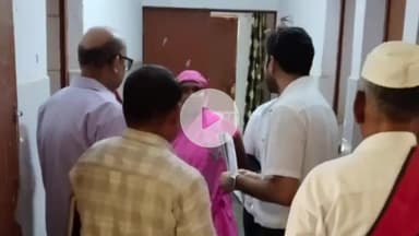 मंझनपुर: जिलाधिकारी ने सामुदायिक स्वास्थ्य केन्द्र मंझनपुर का औचक निरीक्षण कर व्यवस्थाओं का लिया जायजा