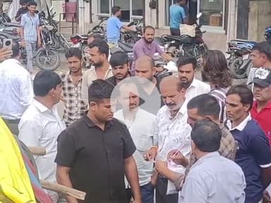 पचोर: पचोर नपा का अतिक्रमण पर आक्रमक रवैया, नो पार्किंग में खड़े वाहनों की हवा निकाली, दी चेतावनी