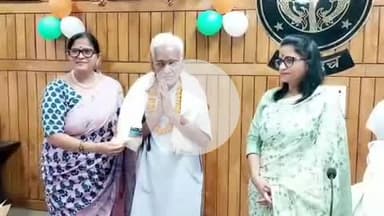 बहराइच: कलेक्ट्रेट परिसर में राष्ट्रीय आपातकाल लागू होने की 50वीं वर्षगांठ पर सम्मानित किए गए लोकतंत्र सेनानी और उनके आश्रित