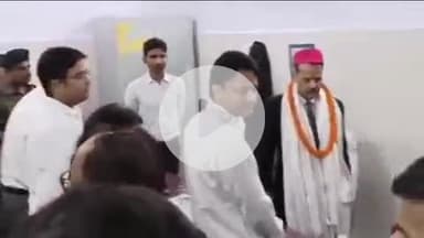 बेनीपुर: व्यवहार न्यायालय बेनीपुर में प्रधान जिला जज विनोद कुमार तिवारी को सेवानिवृत्ति पर विदाई दी गई