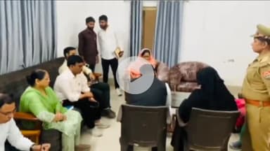 जौनपुर: महिला आयोग की सदस्य ने जिला महिला अस्पताल का किया निरीक्षण, गायब मिले हेल्पडेस्क के मैनेजर