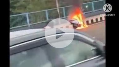 हुज़ूर: भोपाल के चेतक ब्रिज पर चलती टू व्हीलर में लगी आग, 15 मिनट में गाड़ी जलकर हुई खाक