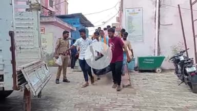 देेेवरिया: रुद्रपुर-पिडरा मार्ग पर पिकअप की टक्कर से फेरी वाले की हुई मौत, वह बिहार का रहने वाला था