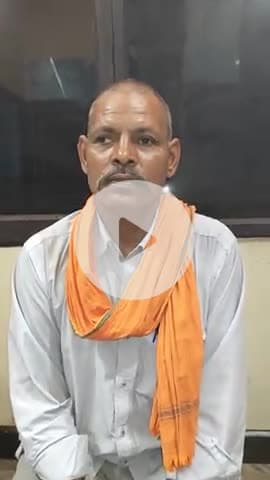 एक ज़िंदा व्यक्ति को मृतक घोषित कर उसकी ज़मीन पर कर दिया कब्ज़ा
मैनपुरी के लाखन सिंह को जीवित होने के बावजूद मृत दिखाकर दूसरे के नाम ज़मीन दर्ज कर दी गई
लेखपाल व अन्य की मिलीभगत से हुआ फर्जीवाड़ा
अब तक कोई कार्यवाही नहीं #dmmainpuri #cmyogi