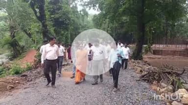 ಹೆಬ್ರಿ: ಬಾರಿ ಮಳೆಯಿಂದಾಗಿ ಹೆಬ್ರಿ - ಕುಚೂರು ರಸ್ತೆ ಸಂಪರ್ಕ ಕಡಿತ ಬದಲಿ ರಸ್ತೆ ಸ್ಥಳಕ್ಕೆ ಜಿಲ್ಲಾಧಿಕಾರಿ ಭೇಟಿ