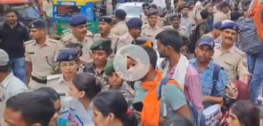 पटना ग्रामीण: पटना में BPSC TRE-3 के सप्लीमेंट्री रिजल्ट की मांग को लेकर अभ्यर्थियों का प्रदर्शन