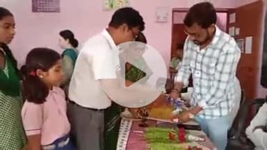 बेरमो: फुसरो के राजकीय मध्य विद्यालय न्यू भागलपुर में बच्चों के बीच कीट का वितरण किया गया