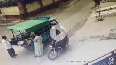 अजमेर: नाका मदार क्षेत्र में घर के बाहर सब्जी खरीद रही महिला के साथ हुई चेन स्नेचिंग की वारदात, सीसीटीवी में कैद