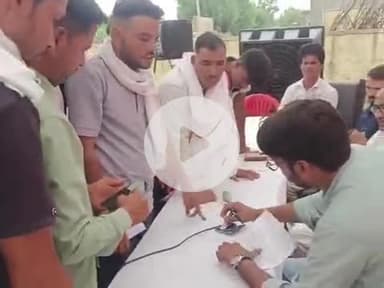 निवाई: उपखंड क्षेत्र के गांव बहड में गुरुवार को पंडित दीनदयाल उपाध्याय अंत्योदय संबल पखवाड़ा कैंप का आयोजन हुआ