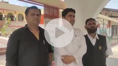 फिरोज़ाबाद: फ़िरोज़ाबाद में अतिक्रमण हटाने की कार्रवाई पर विवाद, कई पार्षदों ने डीएम कार्यालय पर एसडीएम मुख्यालय को सौंपा ज्ञापन