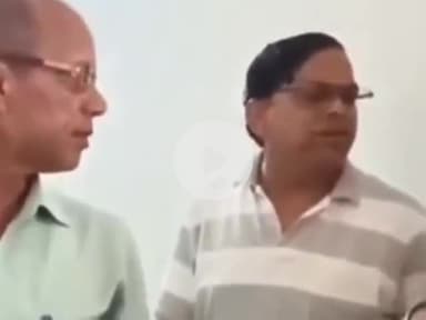 हसनपुर: आधार अपडेट सेवा बंद होने पर डाकघर में विवाद, RTI कार्यकर्ताओं और पोस्टमास्टर के बीच बहस, मशीन खराब होने का दिया तर्क