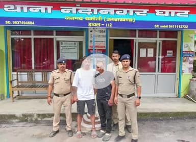 घाट: नंदानगर पुलिस ने ऑपरेशन लगाम के तहत सार्वजनिक स्थान पर शराब पीकर हुड़दंग मचा रहे 2 युवकों को गिरफ्तार कर कड़ी हिदायत दी