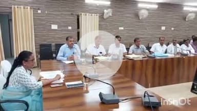 टोंक: जिला कलेक्टर कल्पना अग्रवाल ने कहा, किसानों में खाद का वितरण पारदर्शी तरीके से होना चाहिए