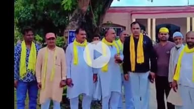 अमरोहा: अमरोहा के मौहल्ला पक्का बाग में 24 घंटे मंडरा रहा खतरा, सुभासपा के पदाधिकारियों ने डीएम को सौंपा ज्ञापन