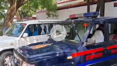 झांसी: उप शिक्षा निदेशक कार्यालय के बाबू को सात हजार रुपये की रिश्वत लेते रंगे हाथों विजिलेंस टीम ने किया गिरफ्तार