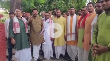 बरहज: इटावा मामले पर देवरिया में ब्रह्मण समाज ने राज्यपाल के नाम डीएम को सौंपा ज्ञापन