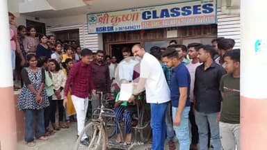 कादीपुर: श्री कृष्णा क्लासेज कादीपुर ने दिव्यांग बच्चों के लिए किया एक अनूठा पहल