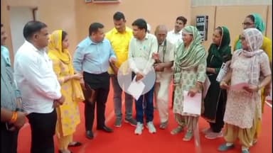 चूरू: टाऊन हाल में नशा मुक्ति प्रशिक्षण कार्यक्रम का आयोजन, 6 तम्बाकू मुक्त गांवों को किया गया सम्मानित