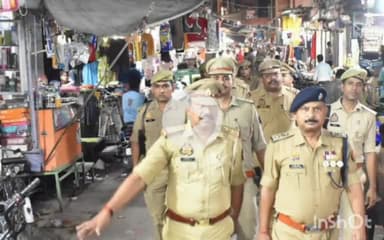 उरई: उरई में मोहर्रम का चांद देखते ही पुलिस प्रशासन हुआ अलर्ट, पुलिस अधीक्षक ने भारी बल के साथ की व्यवस्थाओं की जांच