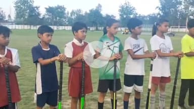 रामपुर: हॉकी कोच फरहत अली खान अमरोहा से ट्रांसफर होकर शहीदे ए आज़म स्टेडियम रामपुर पहुंचे, खिलाड़ियों में खुशी की लहर