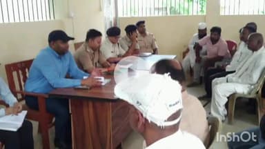 आलमनगर: आलमनगर थाना परिसर में मोहर्रम को लेकर शांति समिति की बैठक आयोजित की गई, हुड़दंगियों पर रहेगी नजर