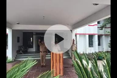 बलरामपुर: नशीली दवाओं के दुरुपयोग व अवैध तस्करी के खिलाफ एसपी कार्यालय में अंतर्राष्ट्रीय दिवस मनाया गया, ASP ने दिलाई शपथ