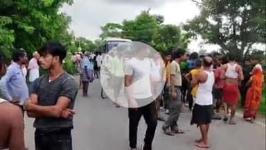 मई गांव के पास स्कार्पियो की टक्कर से छात्र की मौत, ग्रामीणों ने वाहन में लगाई आग, चालक की पिटाई की