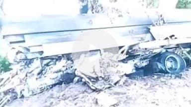 बहेड़ी: बरेली नैनीताल हाइवे पर देवरनियाँ थाने के नजदीक अनियंत्रित होकर पेड़ से टकराया ट्राला, चालक की जिंदा जलकर हुई मौत