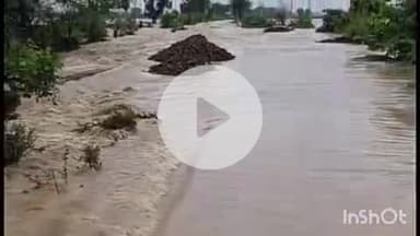 हिंगणघाट: यशोदा आलेल्या पुरामुळे अल्लिपुर अलमडोह मार्ग बंद:अनेक गावाचा संपर्क तुटला: शेकडो हेक्टर जमिनीवरील पिक पाण्याखाली