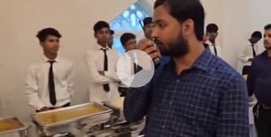 पटना ग्रामीण: पटना में खान सर ने दी रिसेप्शन की चौथी पार्टी, व्रत करने वाले छात्रों के लिए फल और ड्राई फ्रूट्स की व्यवस्था