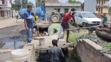 नौगावां सादात: मोहर्रम को लेकर नौगांवा नगर पंचायत की चेयरमैन ने सफाई व्यवस्था को तेज करने का दिया निर्देश