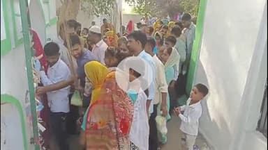 धनौरा: गांव आजमपुर में मियां महबूब शाह की दरगाह हिन्दू-मुस्लिम एकता की है मिसाल, प्रसाद चढ़ाने दूर-दूर से आते हैं लोग
