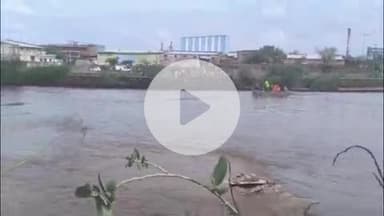 लाडपुरा: रानपुर इलाके में बरसाती नाले में 4 लोग पानी में फंसे, नगर निगम की गोताखोर टीम ने किया सुरक्षित रेस्क्यू