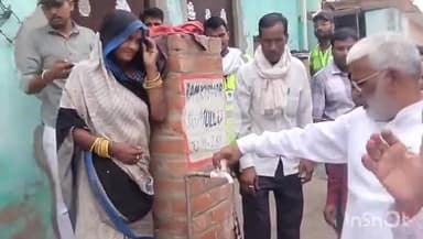 उरई: ग्राम सालघाट, पचोखरा के मंत्री स्वतंत्र देव सिंह ने नमामि गंगे योजना के तहत किया निरीक्षण, अधिकारियों को दिए निर्देश