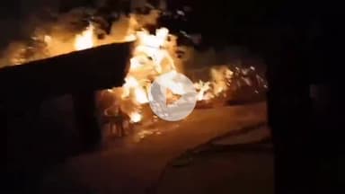 जौनपुर: विझवार सारंग गांव में लगी आग, रिहायशी छप्पर जलकर हुआ खाक