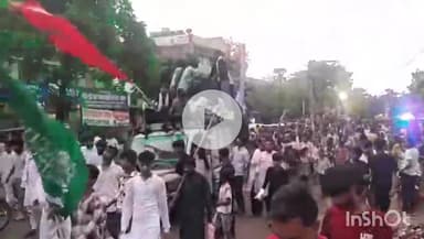 भभुआ: भभुआ शहर में मोहर्रम पर्व की पहली तारीख पर जुलूस निकालकर कर्बला से लाई गई मिट्टी