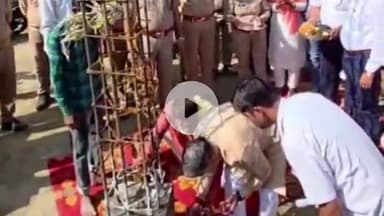 रामपुर: फैजनगर गांव के पास नागरिक सुरक्षा मंत्री धर्मवीर प्रजापति ने होमगार्ड कार्यालय का भूमि पूजन कर शिलान्यास किया