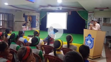 कोडरमा: SEBI के सिक्योरिटी मार्केट ट्रेनर ने मॉडर्न पब्लिक स्कूल के बच्चों को वित्तीय साक्षरता और निवेश की जानकारी दी