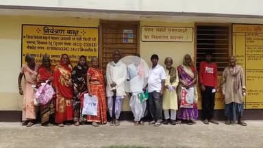 रहुई: रहुई प्रखंड कार्यालय में सामाजिक सुरक्षा पेंशन का काउंटर रहा बंद, लोग काउंटर खुलने का इंतजार करते रहे