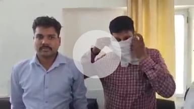 वाराणसी में एंटी करप्शन टीम ने दो पुलिसकर्मियों को घूस लेते रंगे हाथ पकड़ा, SHO पर गंभीर आरोप लगे