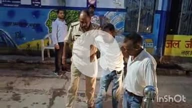 भभुआ: नगरपालिका गेट के पास बाइक की टक्कर से पैदल जा रहे एक व्यक्ति घायल, सदर में इलाज जारी