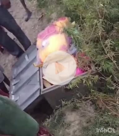 गोपालगंज: खजुरिया गांव में अज्ञात चोरों ने एक घर में घुसकर लाखों की संपत्ति चुराई, पुलिस जाँच में जुटी