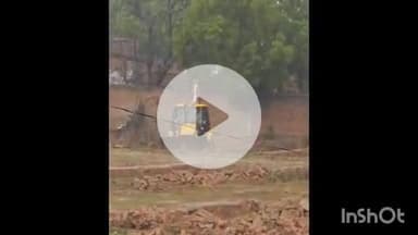 बारिश में अवैध प्लाटिंग पर चला VDA का बुलडोजर