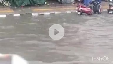 देहरादून: बरसात में देहरादून की सड़कें बनी तालाब, आम जनता हो रही परेशान #jansamasya