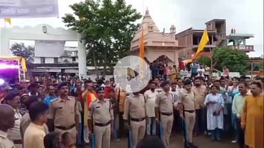 पवई: पवई में रथ पर सवार होकर नगर भ्रमण पर निकले जगत के नाथ, विधायक प्रहलाद लोधी हुए शामिल