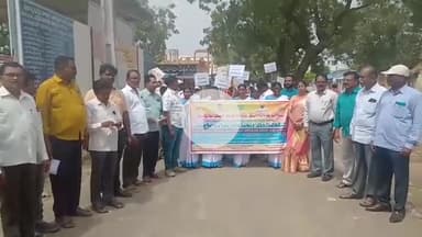 కనిగిరి: పట్టణంలో మలేరియా నివారణ మాసోత్సవాల సందర్భంగా కనిగిరి డిప్యూటీ డిఎం అండ్ హెచ్ ఓ డాక్టర్ సృజన ఆధ్వర్యంలో అవగాహన ర్యాలీ