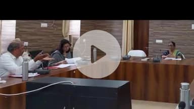 टोंक: कलेक्ट्रेट सभागार में जिला सड़क सुरक्षा समिति और रोड सेफ्टी टास्क फोर्स की बैठक आयोजित